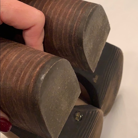 Lucky Brand Soft Brown Leather Ankle Boot Bootie - Picture 7 of 16